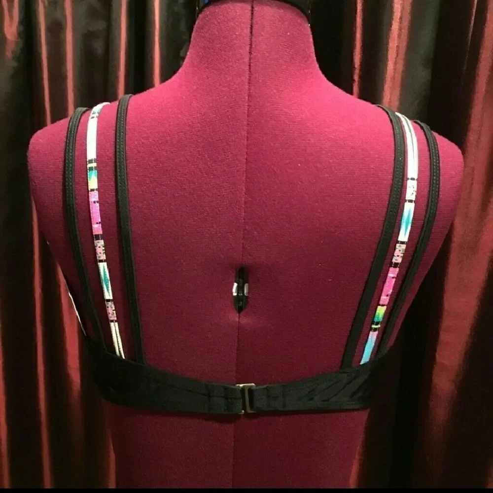 HOBIE Tribal Cut Out Bikini Top Swim Top Bathingsuit Top Swimsuit top  New - Picture 2 of 7